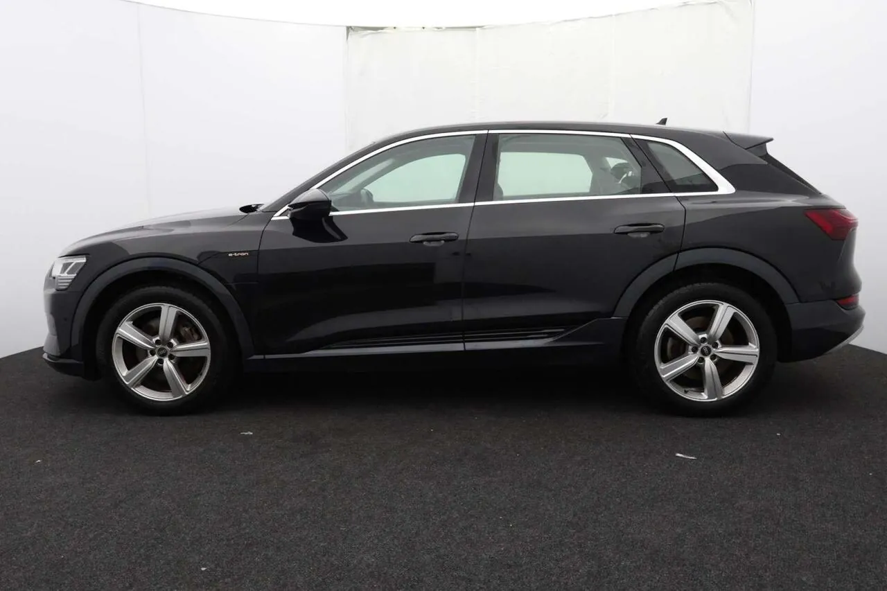 Audi E-Tron 2021 photo 4