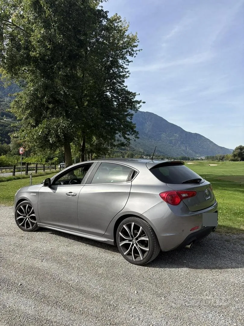Alfa Romeo Giulietta 2017 photo 3