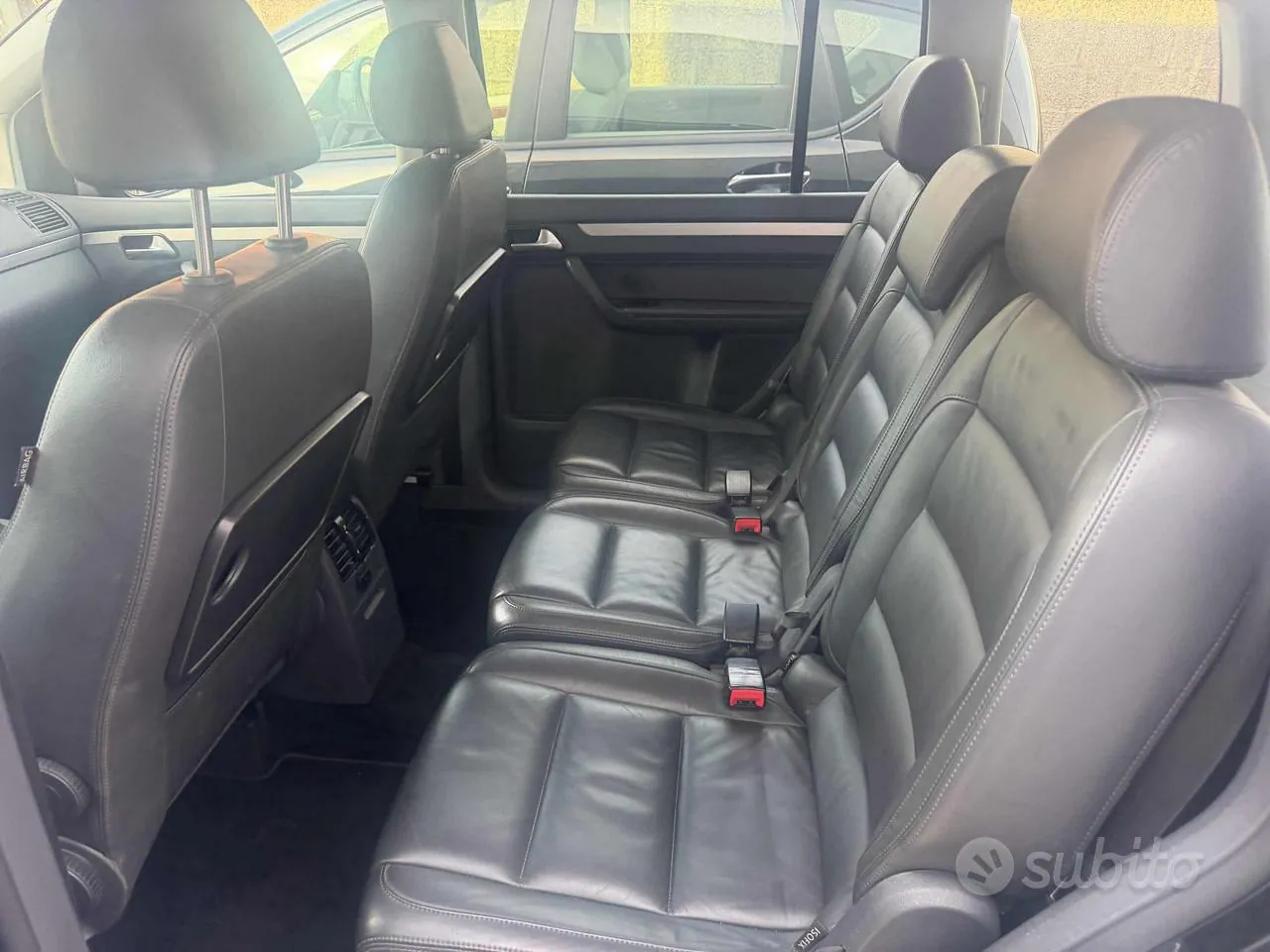 Volkswagen Touran 2009 photo 4