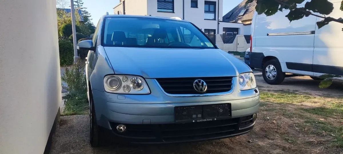 Volkswagen Touran 2006 photo 3