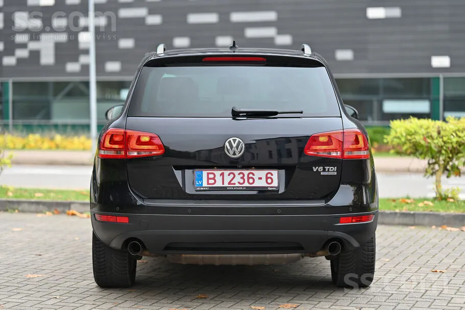 Volkswagen Touareg 2012 photo 4