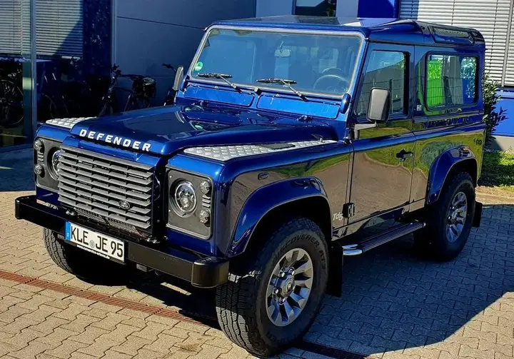 Land Rover Defender 90
