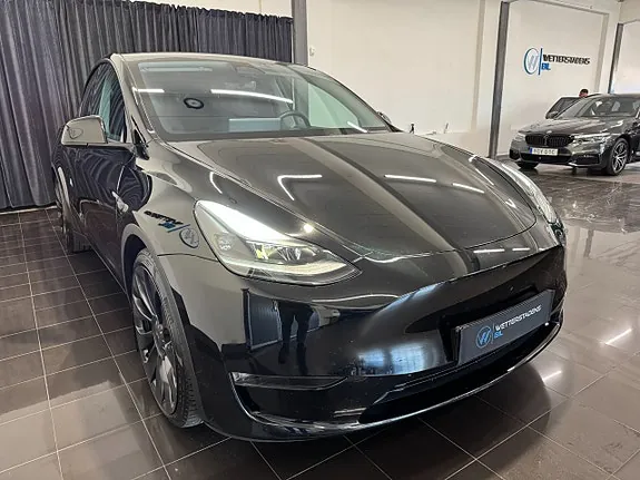 Tesla Model Y 2023 photo 4