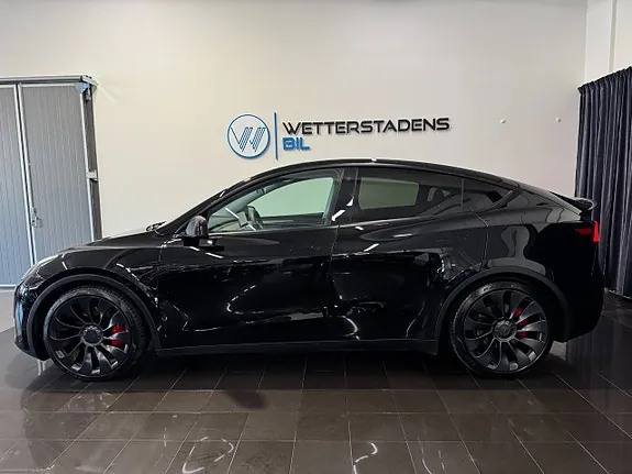 Tesla Model Y 2023 photo 2