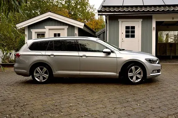 Volkswagen Passat 2018 photo 2