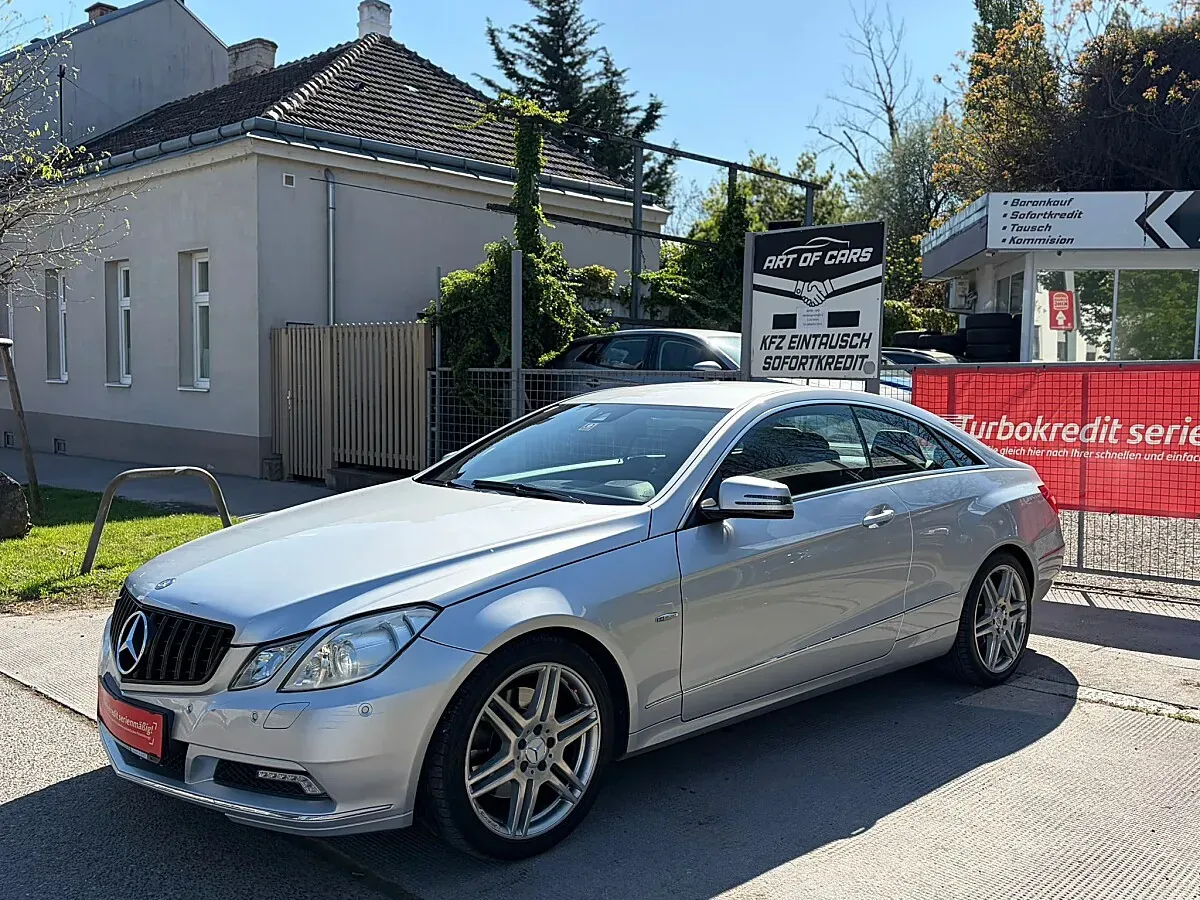 Mercedes-Benz E-Class 2011 photo 3