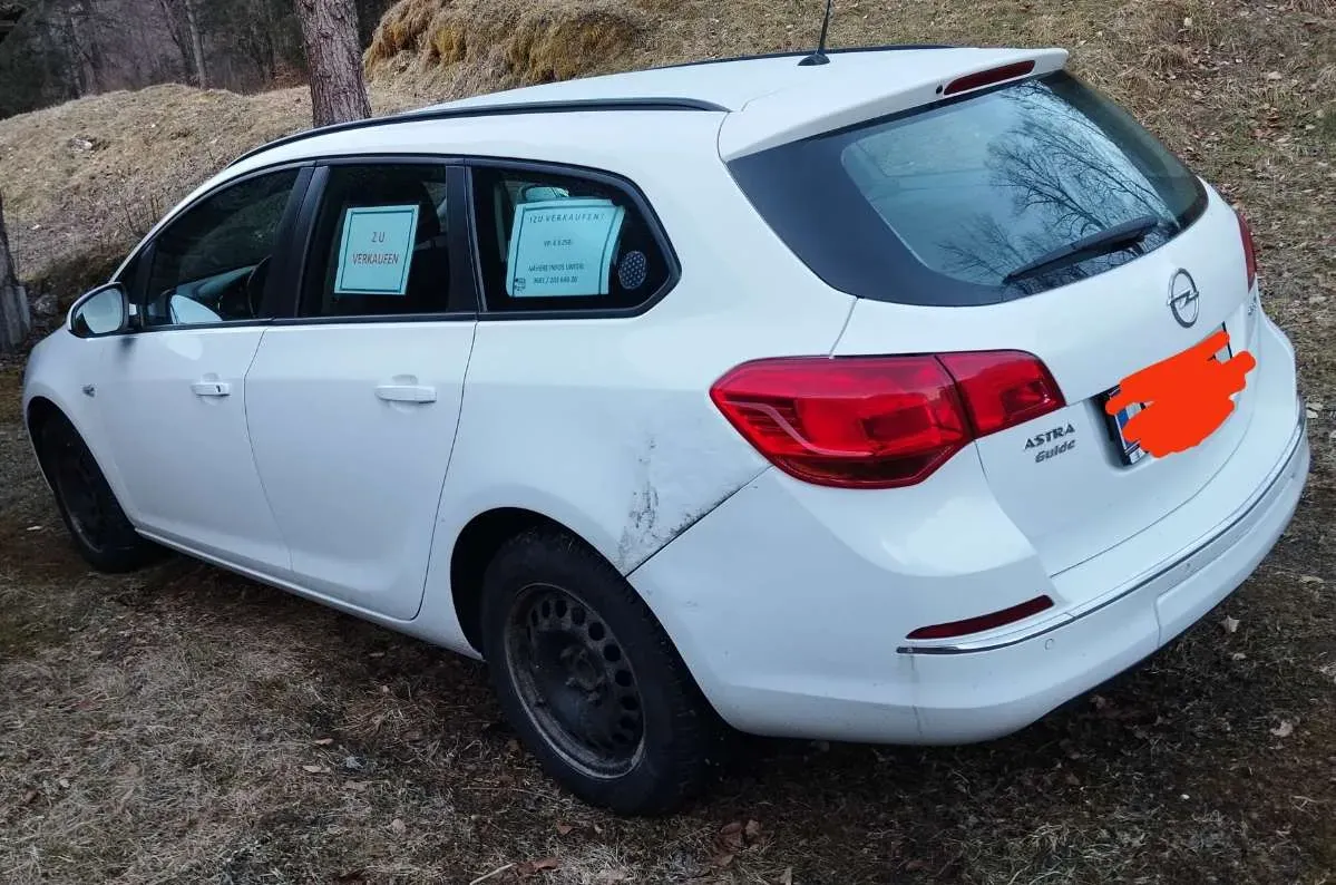 Opel Astra 2015 photo 2