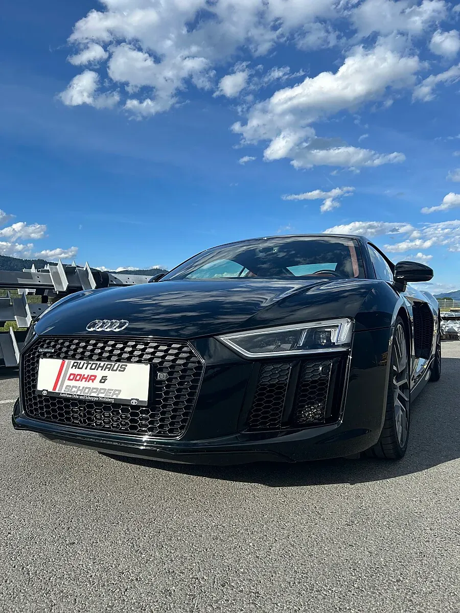 Audi R8 2016 photo 2