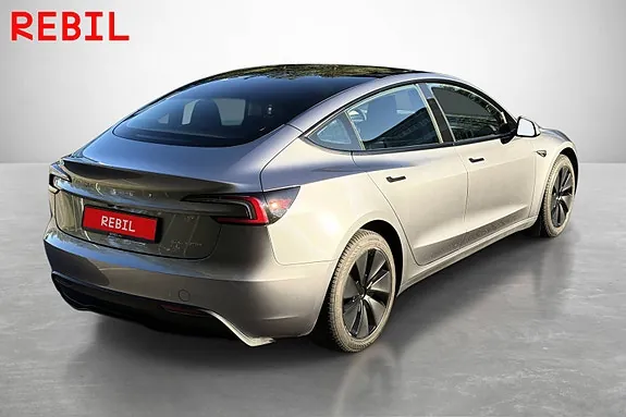 Tesla Model 3 2025 photo 4