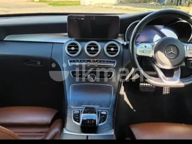 Mercedes-Benz C200 2018 photo 2