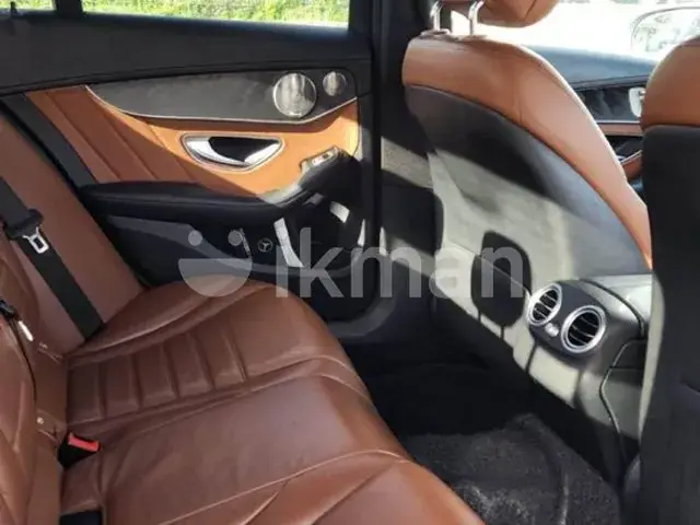 Mercedes-Benz C200 2018 photo 3