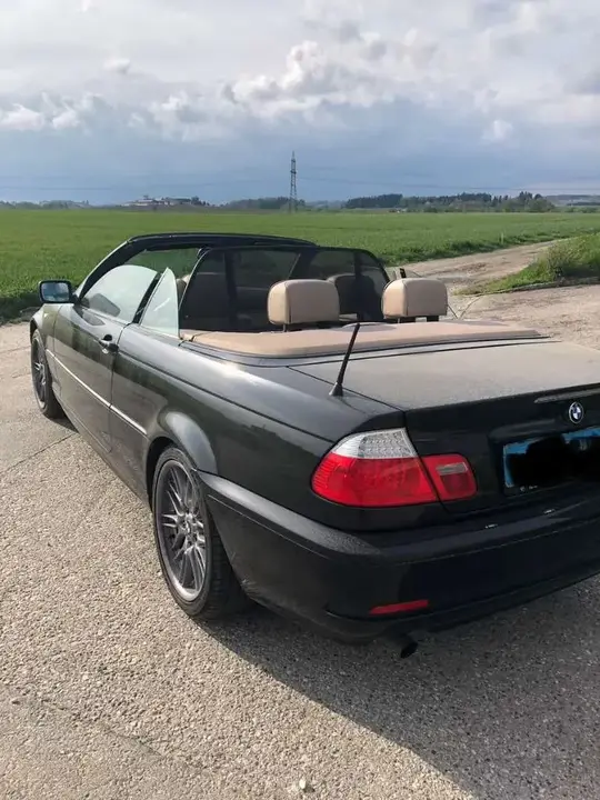 BMW 3 Series 2004 photo 2
