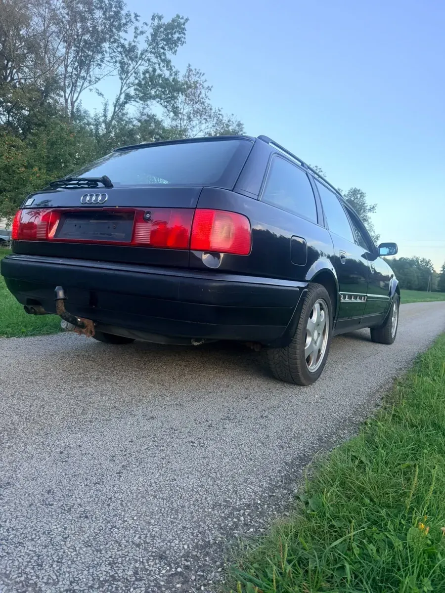 Audi 100