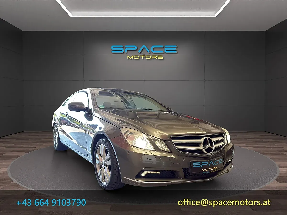 Mercedes-Benz E-Class 2009 photo 3
