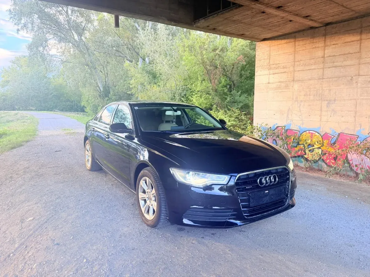 Audi A6 2012 photo 2