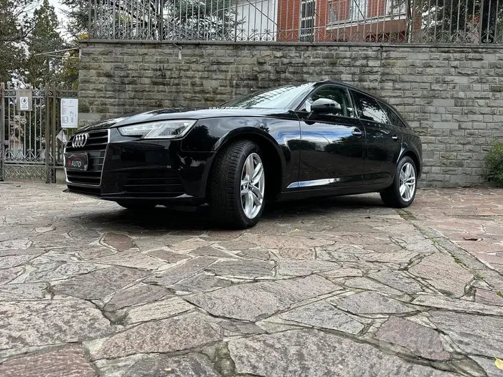 Audi A4 2017 photo 3