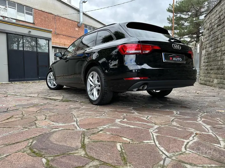 Audi A4 2017 photo 5