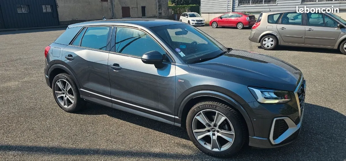 Audi Q2 2021 photo 2