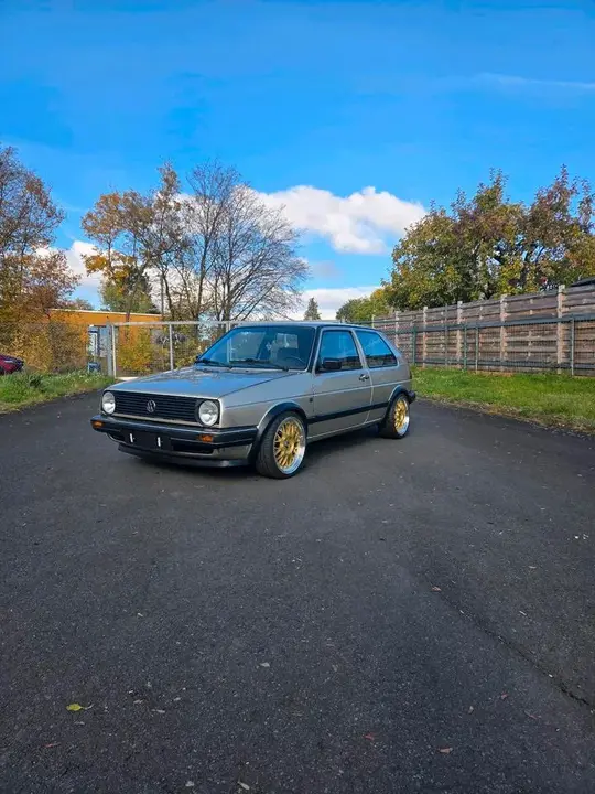 Volkswagen Golf 2