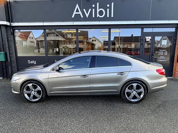 Volkswagen Passat Cc 2010 photo 2