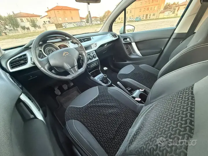 Citroen C3 2011 photo 5