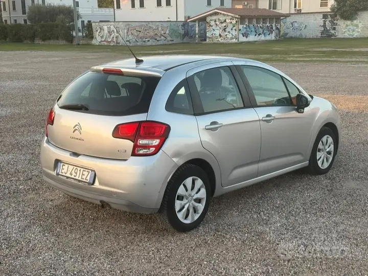 Citroen C3 2011 photo 3