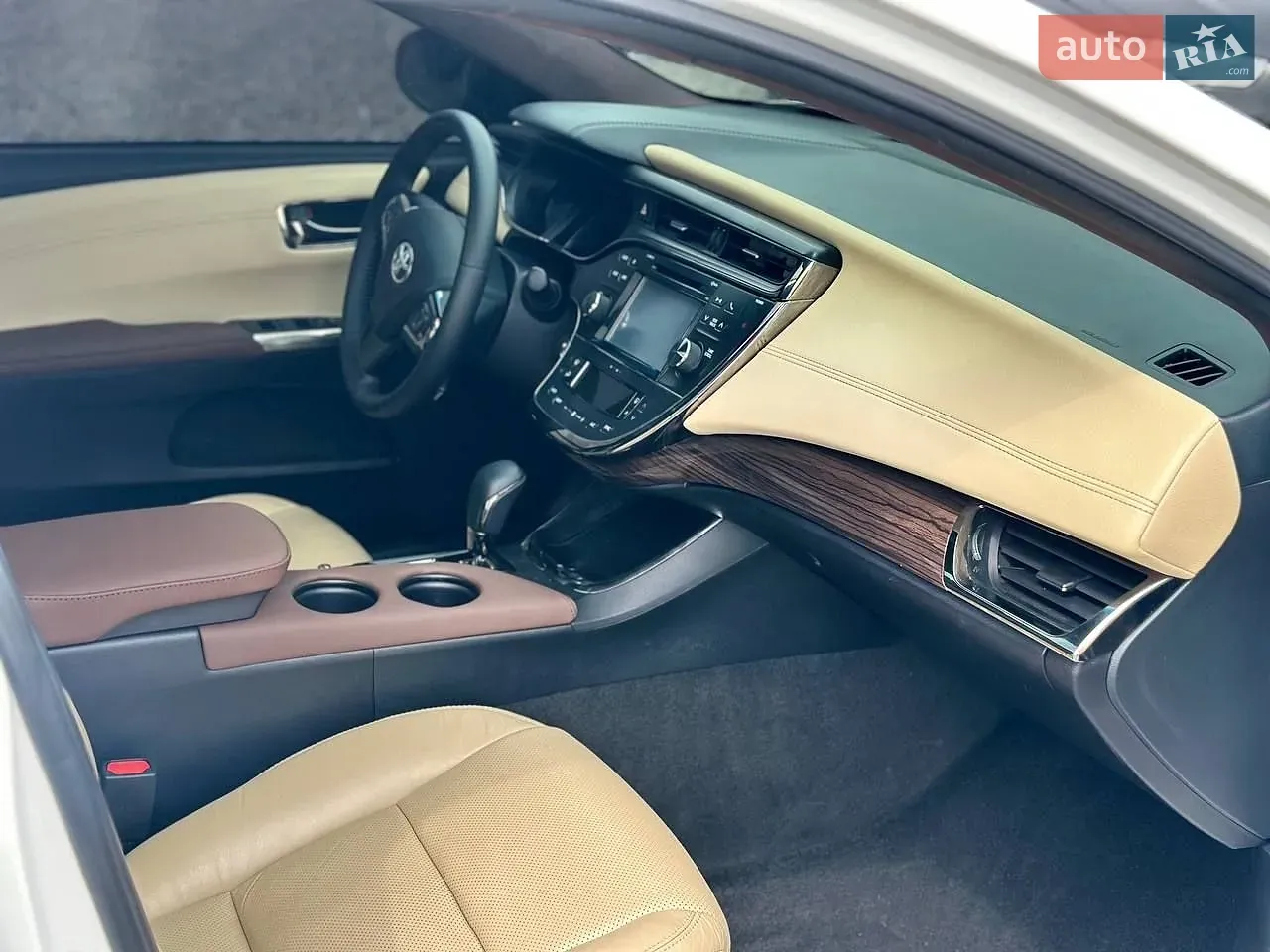 Toyota Avalon 2015 photo 5