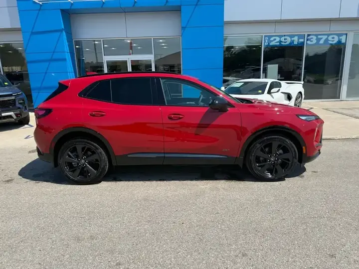 Buick Envision 2026 photo 2