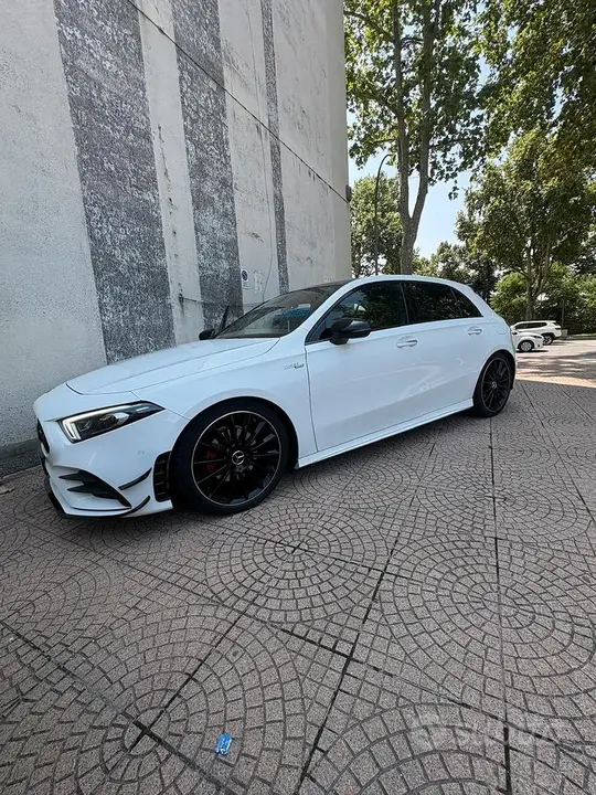 Mercedes-Benz A 180