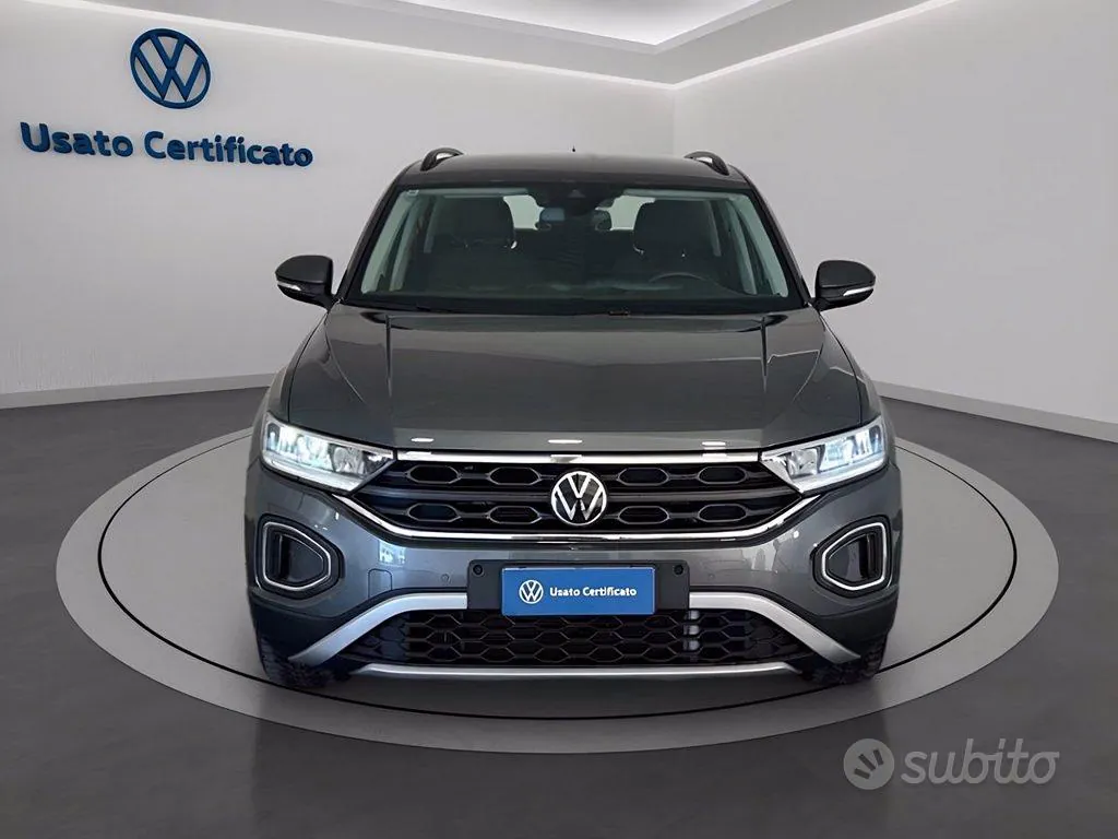 Volkswagen T-Roc 2023 photo 2