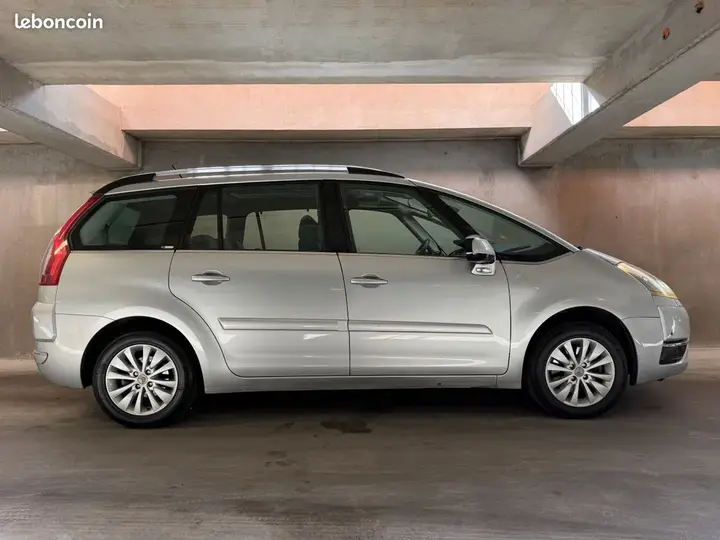 Citroen C4 Picasso 2009 photo 5