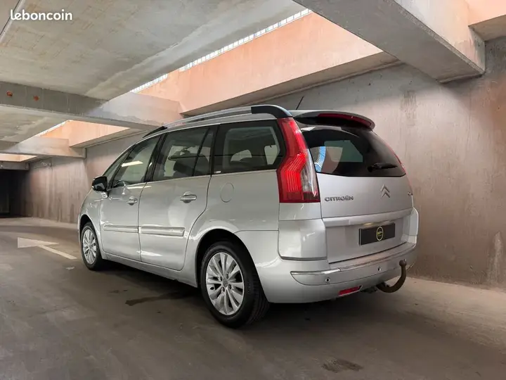 Citroen C4 Picasso 2009 photo 2