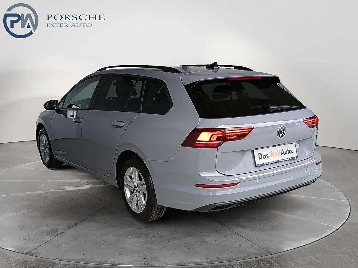 Volkswagen Golf 2024 photo 3