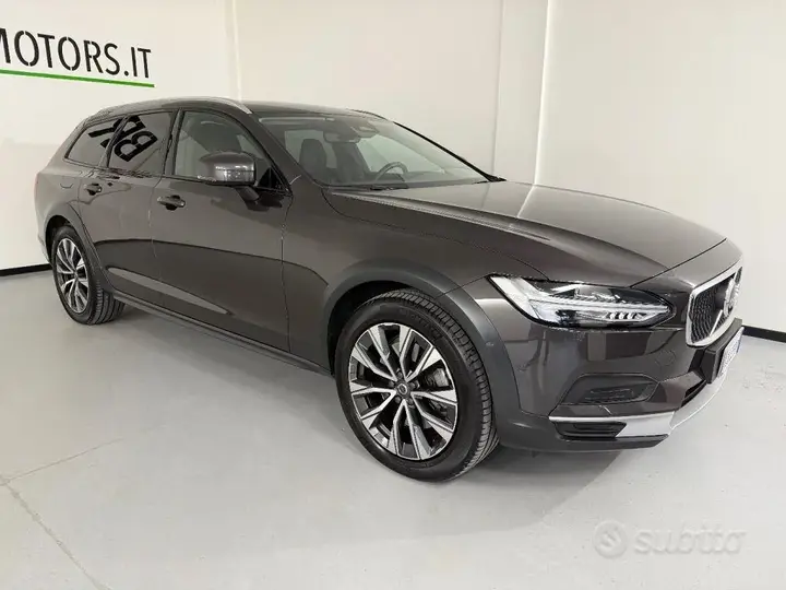 Volvo V90 2023 photo 3