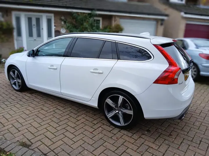 Volvo V60 2018 photo 4