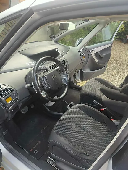 Citroen C4 Picasso 2008 photo 4