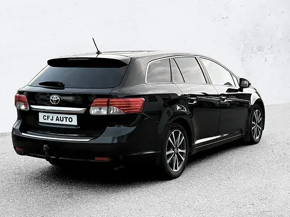 Toyota Avensis 2012 photo 4