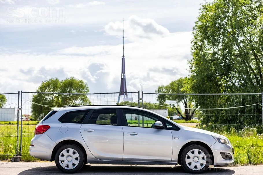 Opel Astra 2015 photo 5