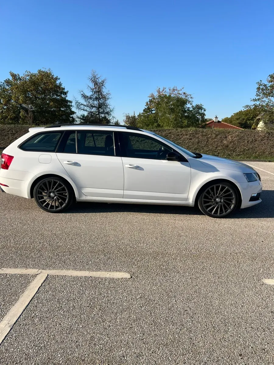 Skoda Octavia 2018 photo 3