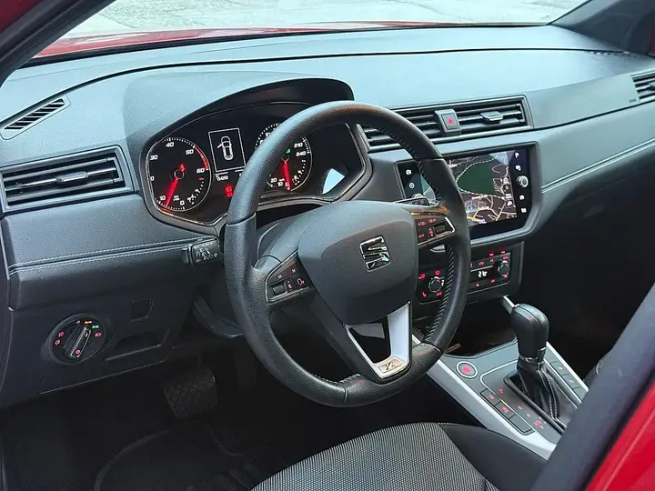 Seat Arona 2019 photo 3
