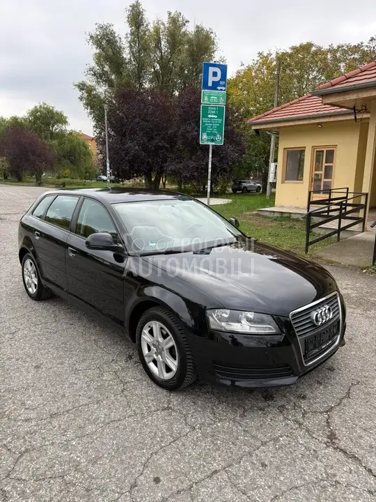 Audi A3 2010 photo 2