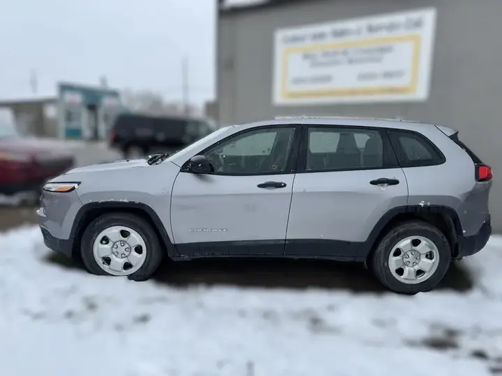 Jeep Cherokee 2015 photo 3