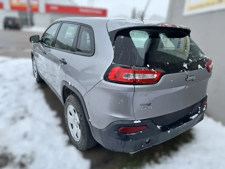 Jeep Cherokee 2015 photo 4