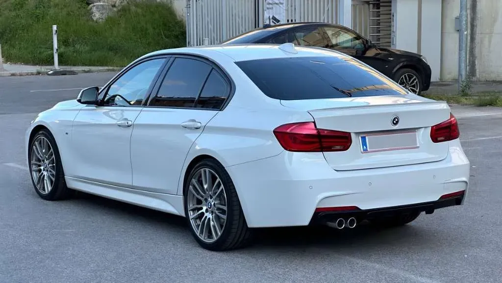 BMW 3 Series 2017 photo 3