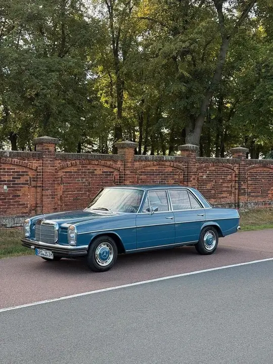 Mercedes-Benz 250