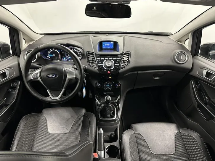 Ford Fiesta 2014 photo 2