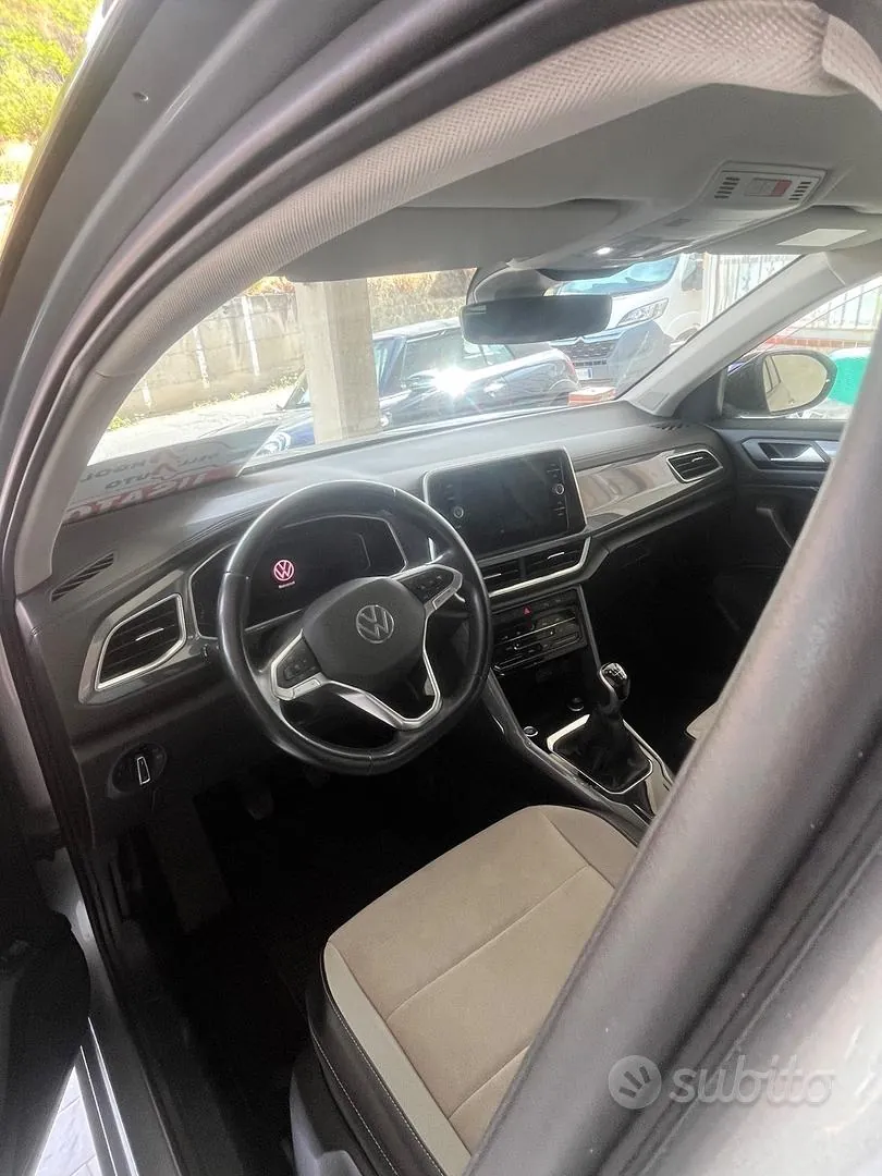 Volkswagen T-Roc 2023 photo 4