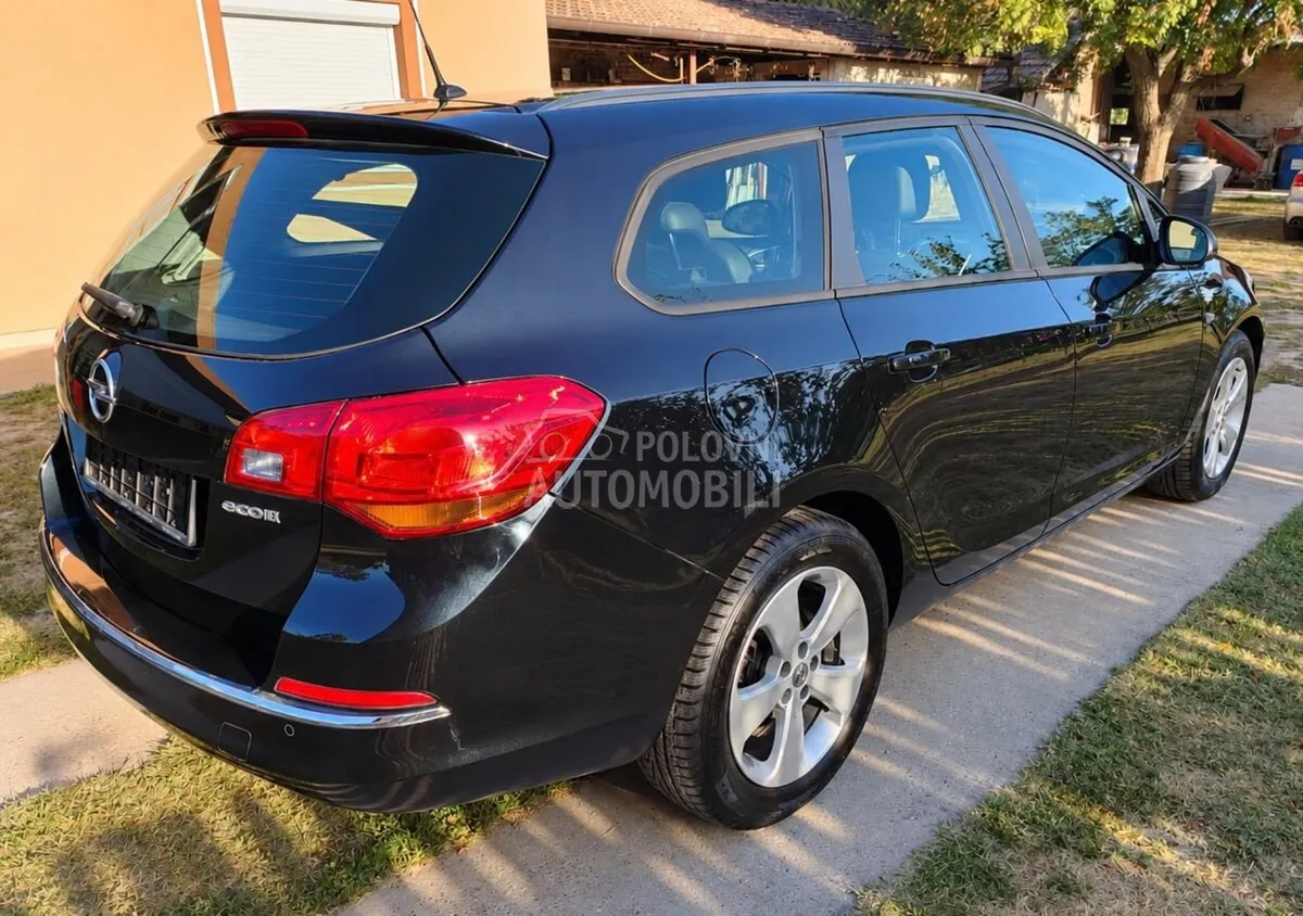 Opel Astra 2014 photo 4