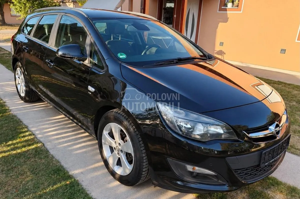 Opel Astra 2014 photo 3