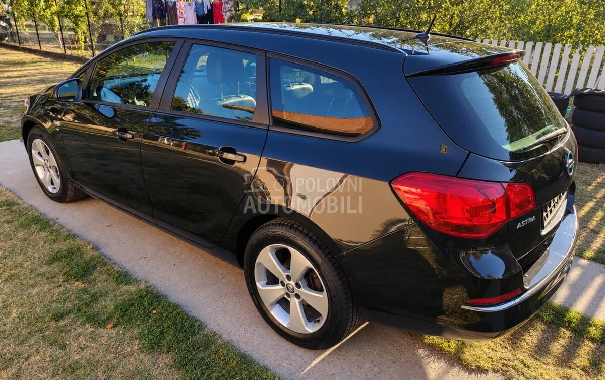 Opel Astra 2014 photo 5